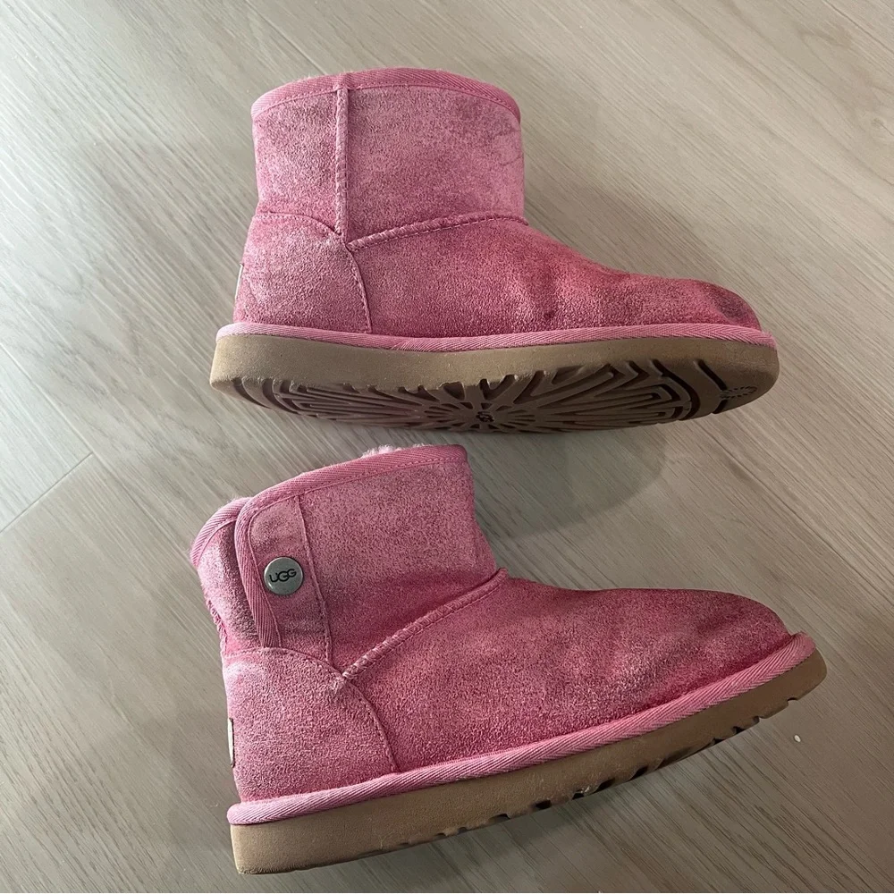 UGGs T Jona Button Boots  1118890-K Kids Footwear Size US 2 suede‎ leather